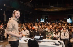 SAE Convention erwartet über 1.000 Kreative in Köln Die SAE Convention 2023 (Foto: SAE Alumni GmbH 2025)