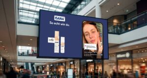 Rossmann baut creator-getriebene Markenführung weiter aus Rossmann-Kampagne im DOOH (Foto: Rossmann)